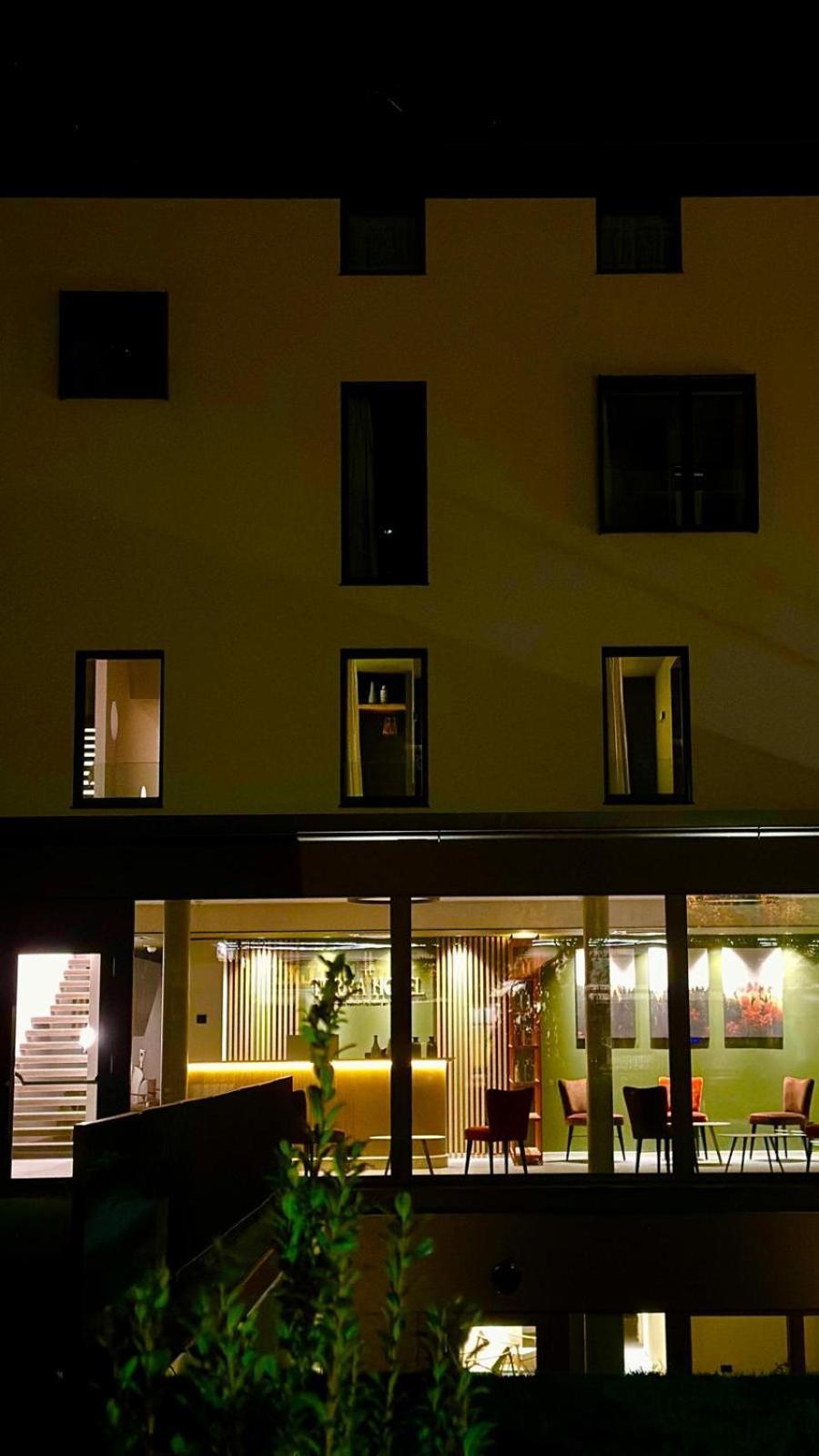 Terra Hotel Boutique Тирано Екстериор снимка