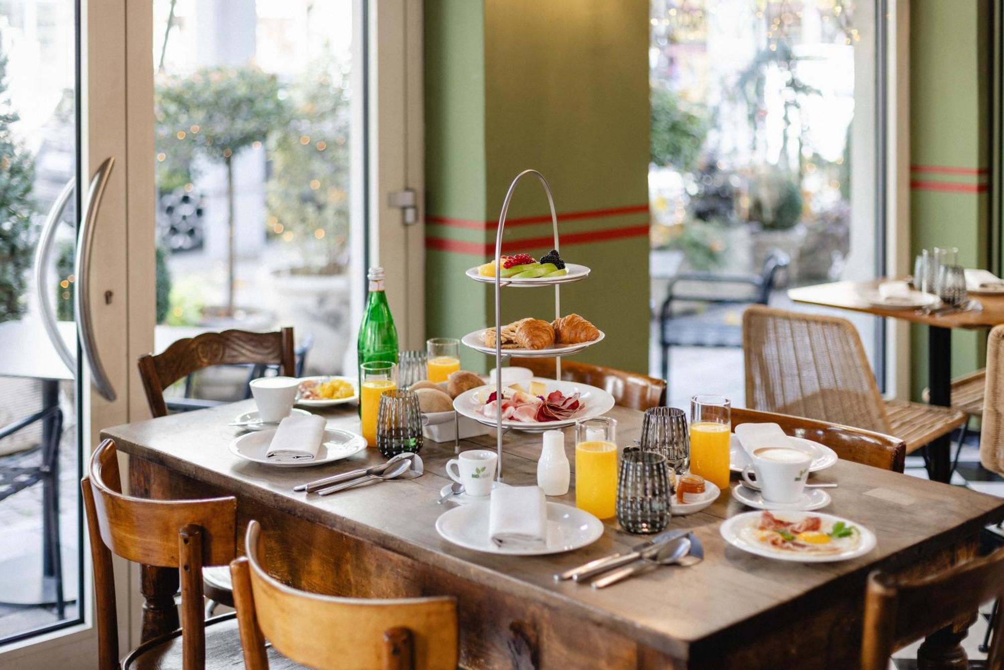 Terra Hotel Boutique Тирано Екстериор снимка
